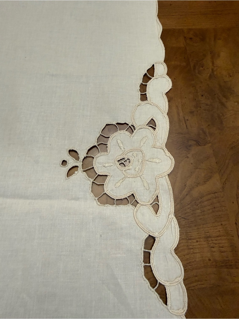Vintage Cream Battenberg Lace Bed Skirt / Linen Cutwork King size